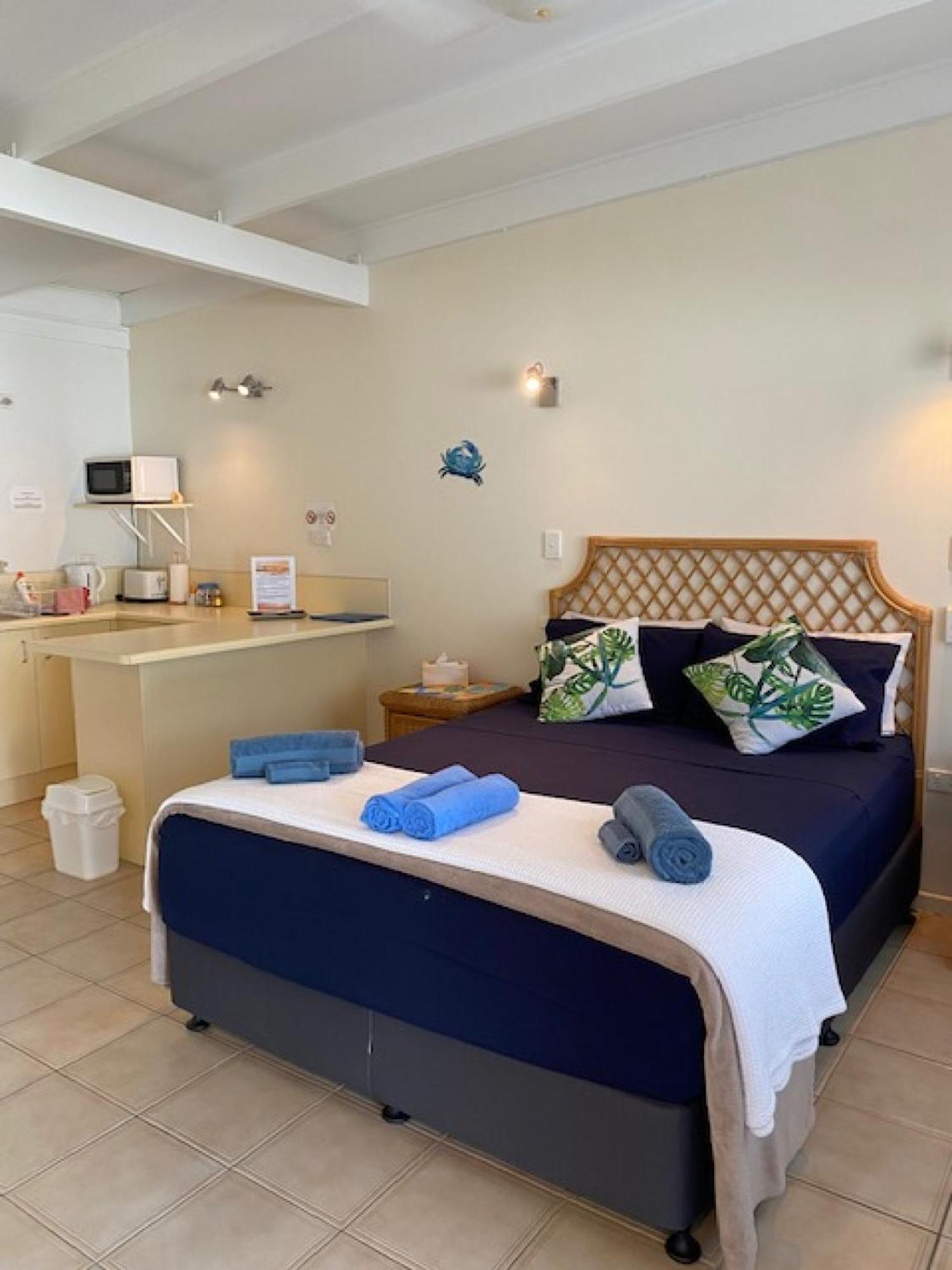 Affordable Island Escape! Queen Studio, Nelly Bay Экстерьер фото